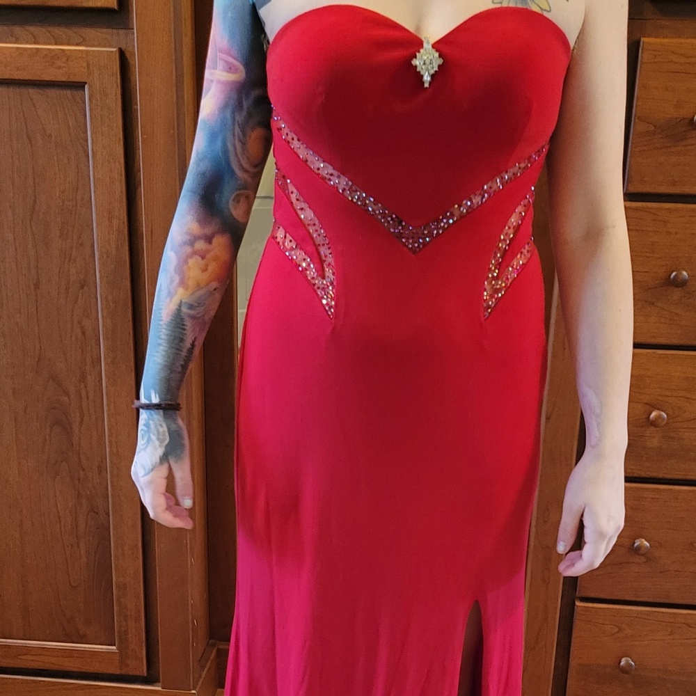 LaFemme size 8 ,red prom dress